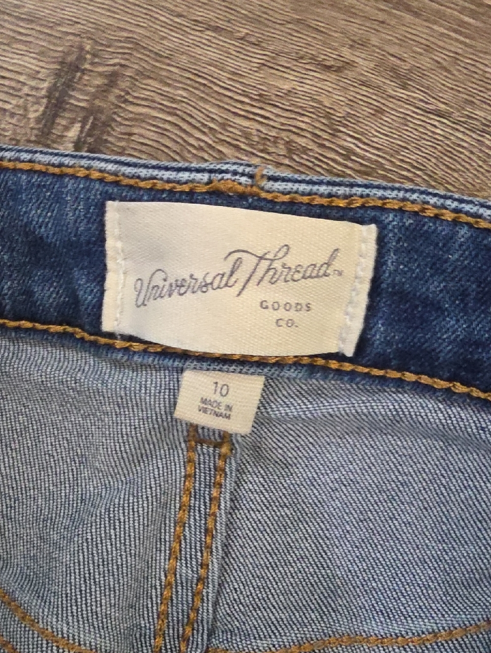 Universal Thread Straight Leg Jeans - Picture 4 of 10